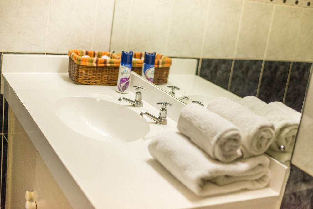 Eden Villas Harare Bagian luar foto
